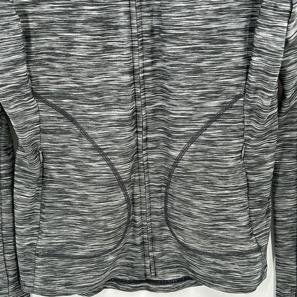 Gap Women's Gray & White Full Zip Active Wear Jacket 2 Zip Pockets Size Small - Picture 3 of 13